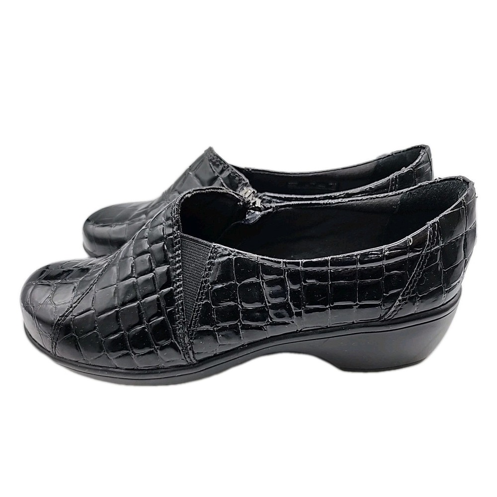Clarks Bendables 9W Women's Faux Alligator Slip On Patent Loafer Shoe Black - Picture 3 of 11